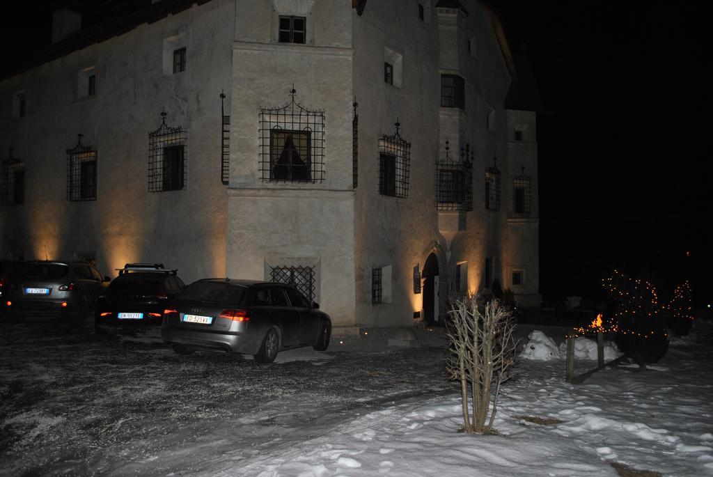 Ansitz Heufler Hotel Rasun di Sopra Exterior photo